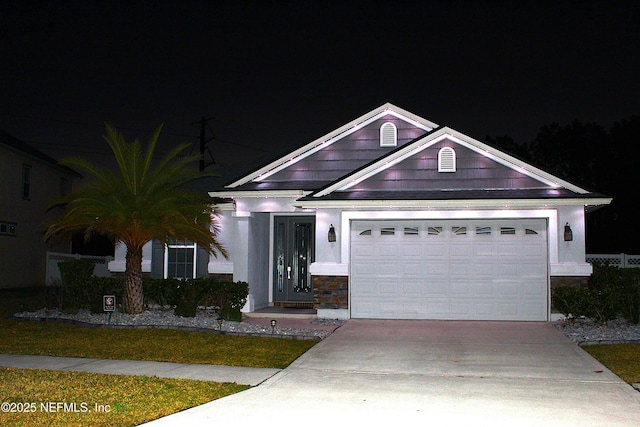 view of front facade featuring a garage