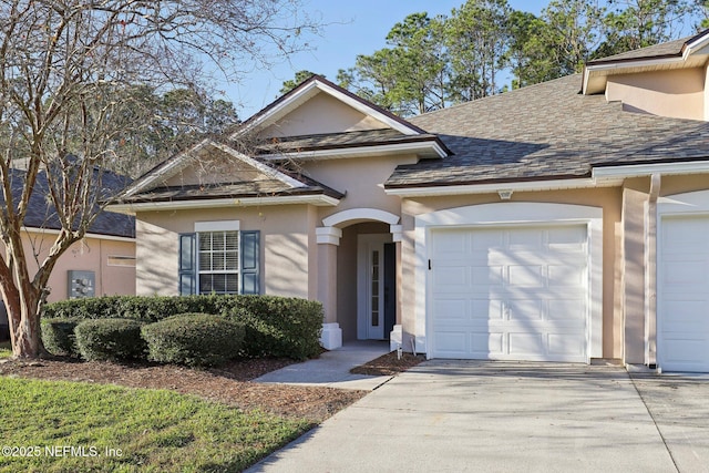 view of front facade with a garage