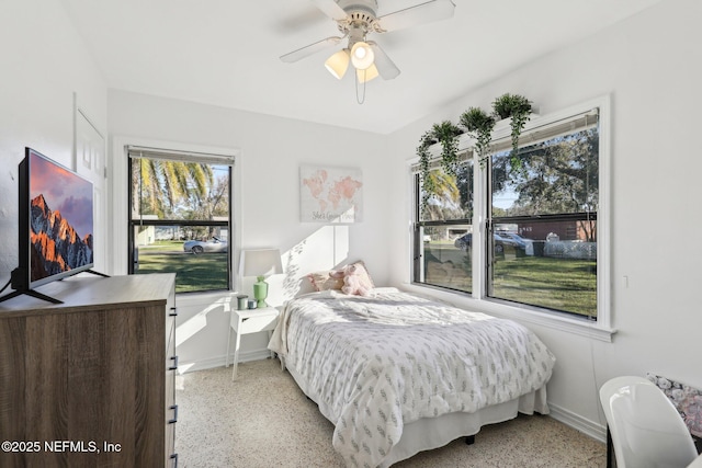 bedroom with ceiling fan