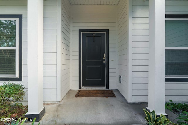 view of property entrance