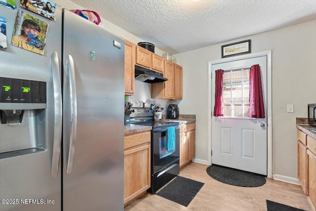 kitchen featuring a textured ceiling, light brown cabinets, stainless steel fridge with ice dispenser, light hardwood / wood-style floors, and black / electric stove