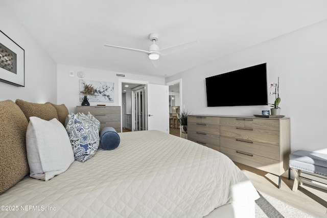 bedroom featuring ceiling fan