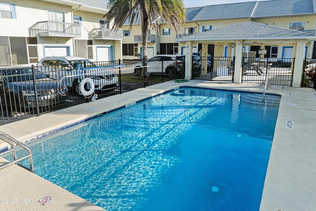 view of swimming pool