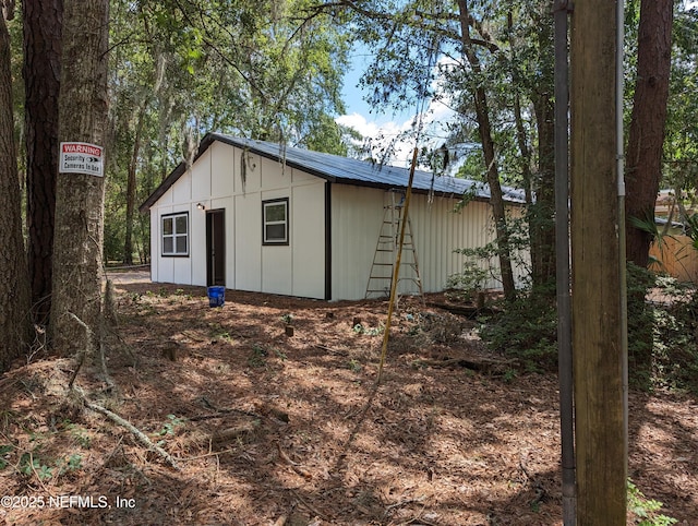 view of outbuilding