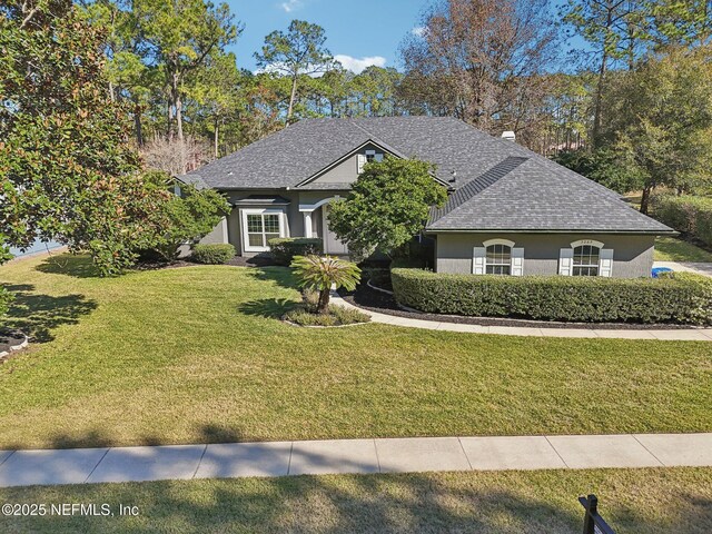 view of front of property with a front yard