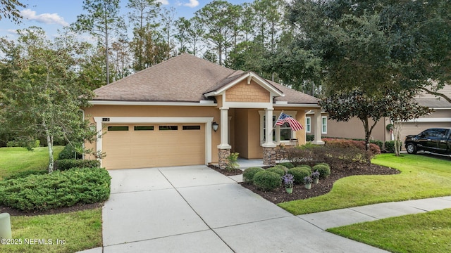 craftsman inspired home featuring a front lawn and a garage