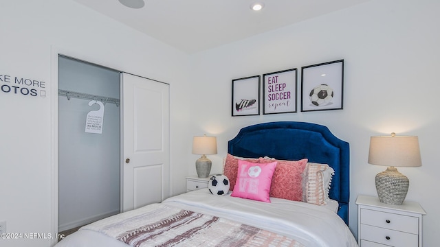 bedroom with a closet