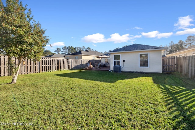 view of yard with a patio