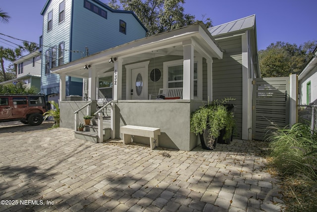 view of front of property with covered porch