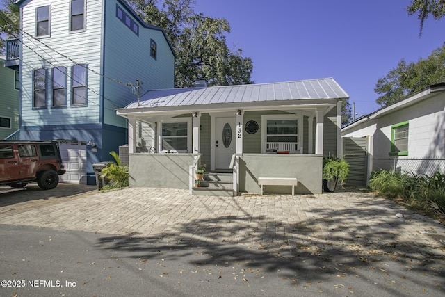 view of front of house with covered porch