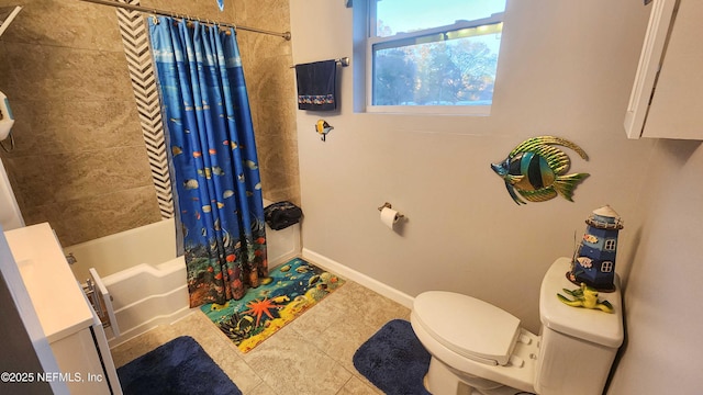 full bathroom with baseboards, toilet, and shower / tub combo with curtain