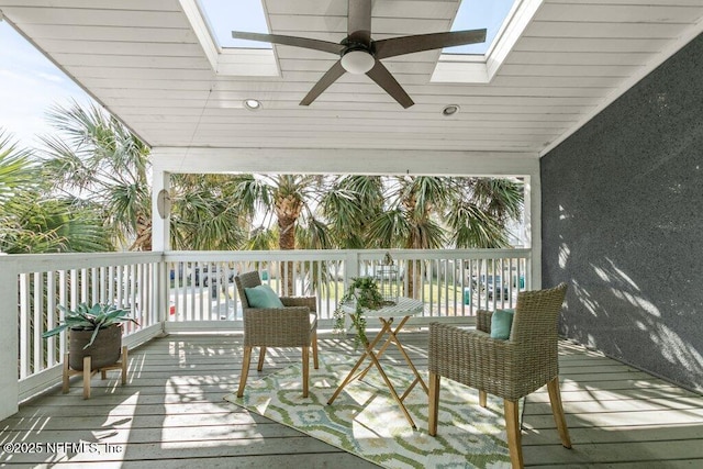 deck with ceiling fan