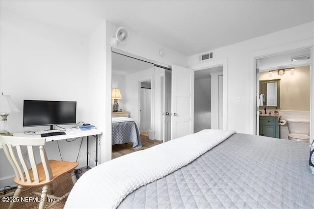 bedroom featuring a closet