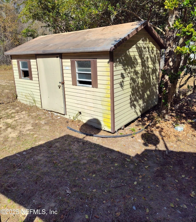 view of outbuilding