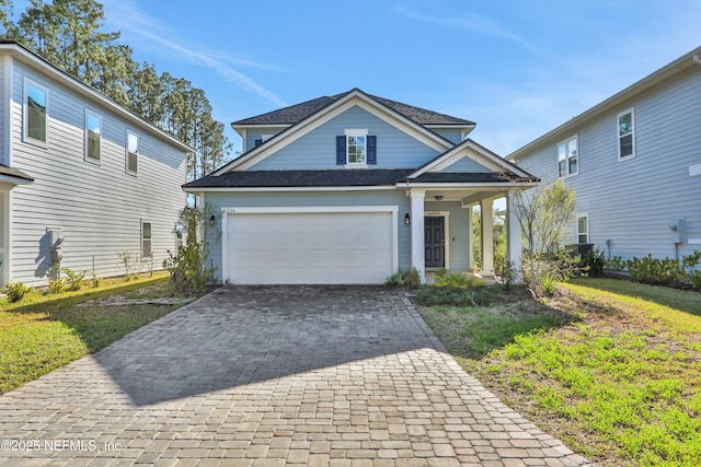 view of front facade with a garage