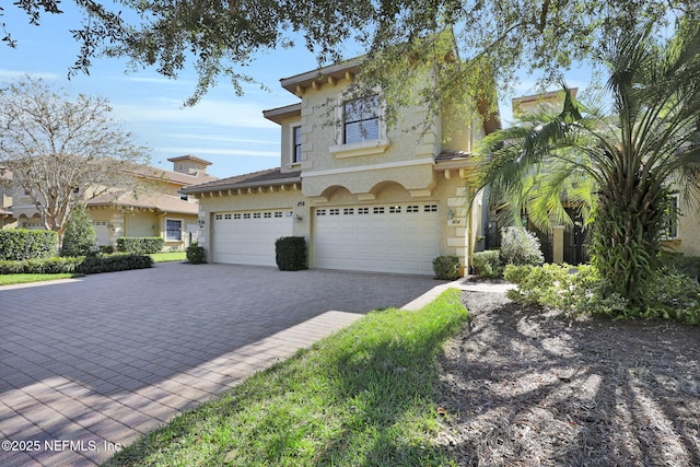 view of front facade with a garage