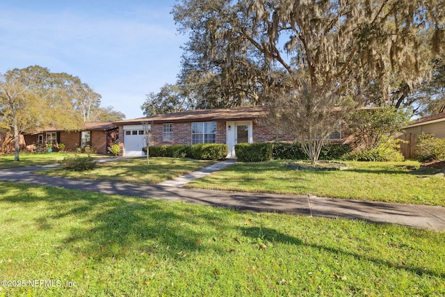 single story home with a front yard