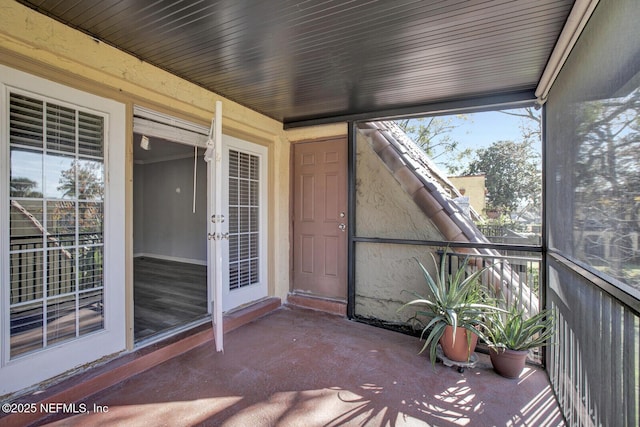 view of unfurnished sunroom