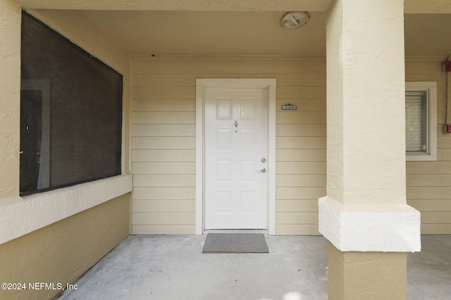 view of property entrance