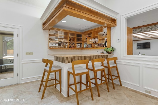 bar with ornamental molding