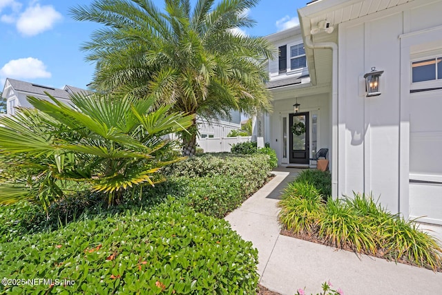 view of property entrance