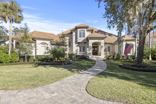 view of front of property with a front yard