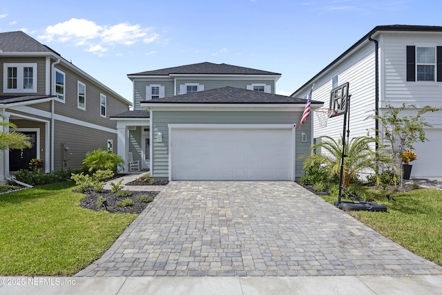 view of front facade featuring a front yard