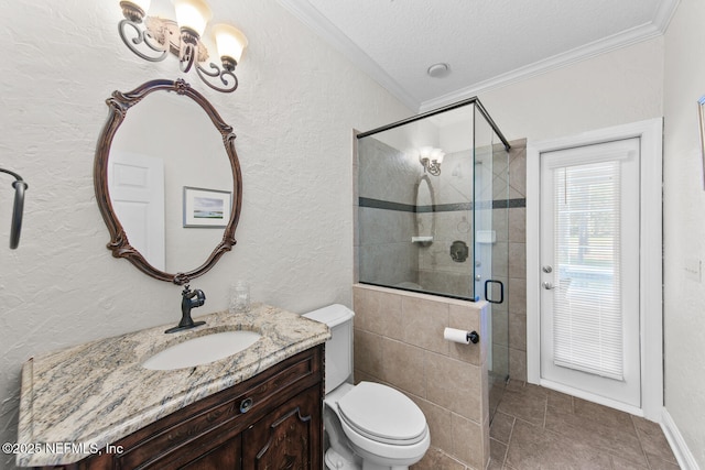 bathroom featuring toilet, a shower with shower door, a textured ceiling, and ornamental molding