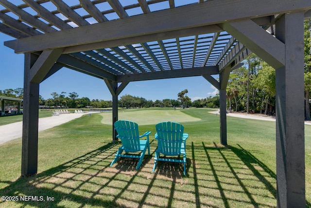 view of yard with a pergola