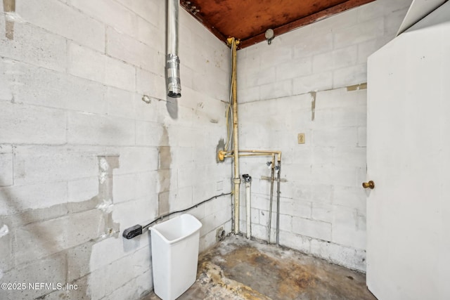 bathroom with concrete flooring