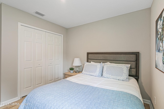 bedroom featuring a closet