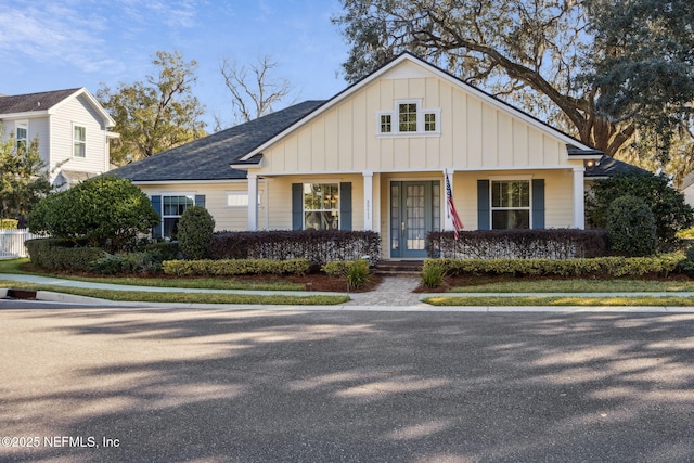 view of front of property with covered porch