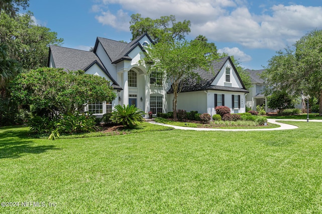 view of front of house with a front yard