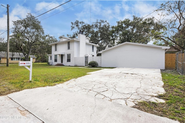 view of front facade with a front yard