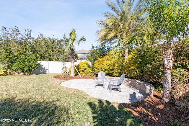 view of yard with a patio