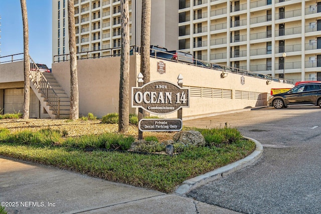 view of community / neighborhood sign