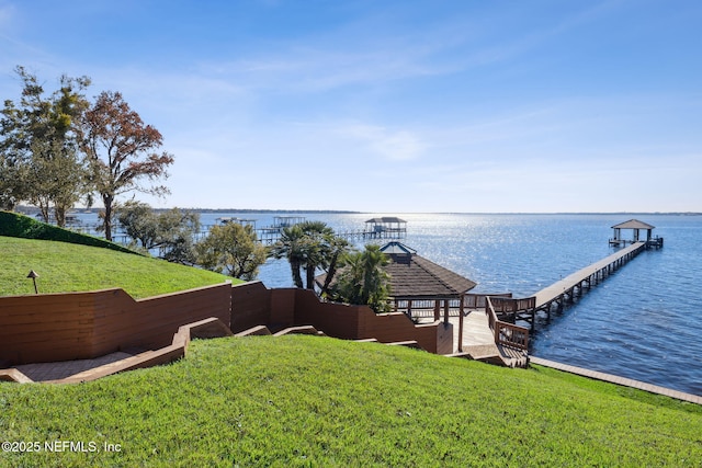 view of yard with a water view