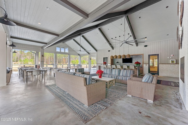 view of patio with ceiling fan and outdoor lounge area