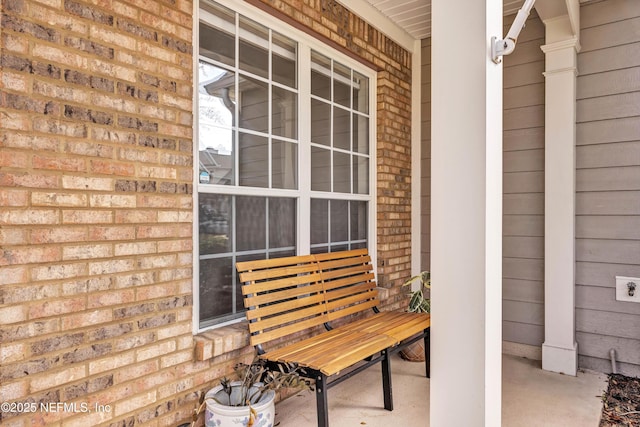 entrance to property featuring covered porch