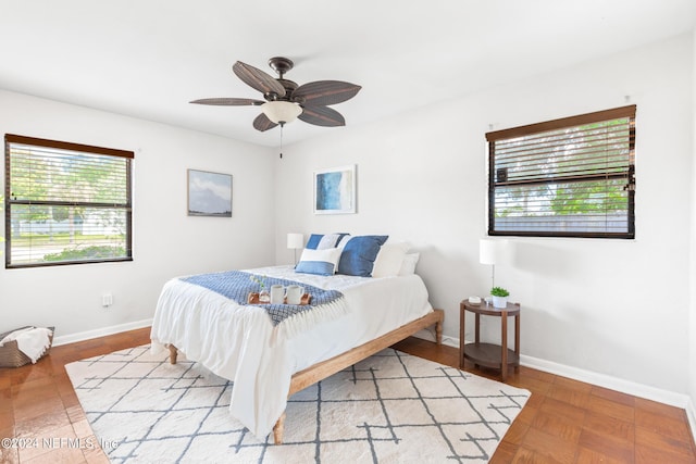 bedroom with ceiling fan