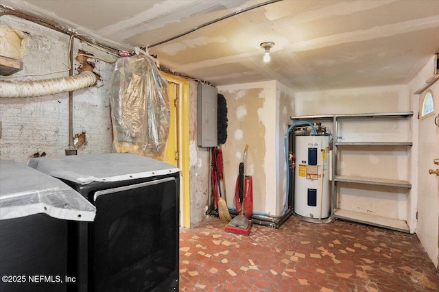 basement with washer / dryer and water heater