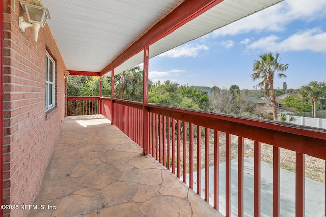 balcony featuring covered porch