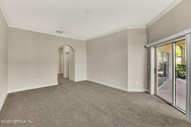 unfurnished room featuring carpet flooring and ornamental molding