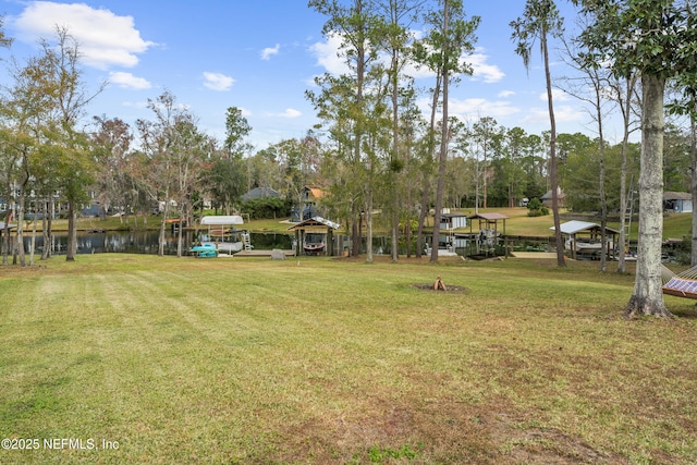 view of yard featuring a water view