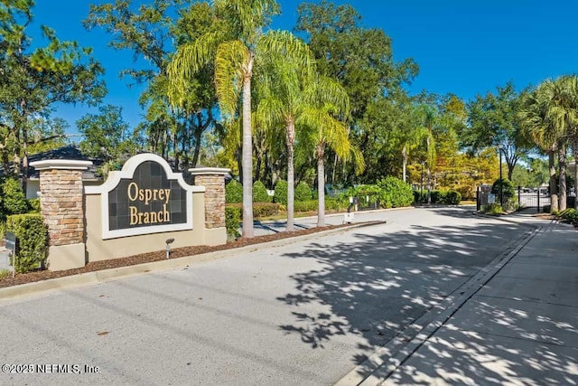 view of community / neighborhood sign