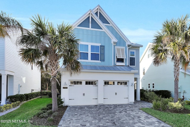 view of front of house with a garage