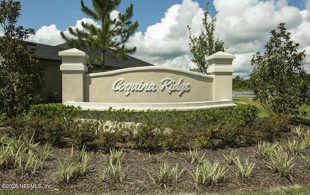 view of community / neighborhood sign