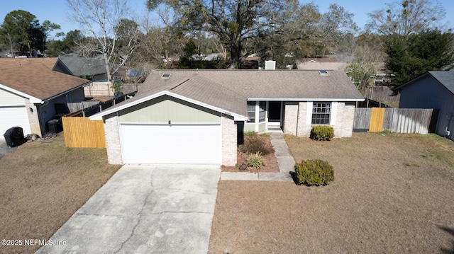 ranch-style house featuring a front yard