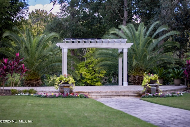 exterior space featuring a lawn