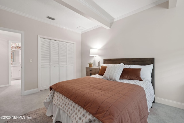 bedroom featuring light carpet, baseboards, and visible vents